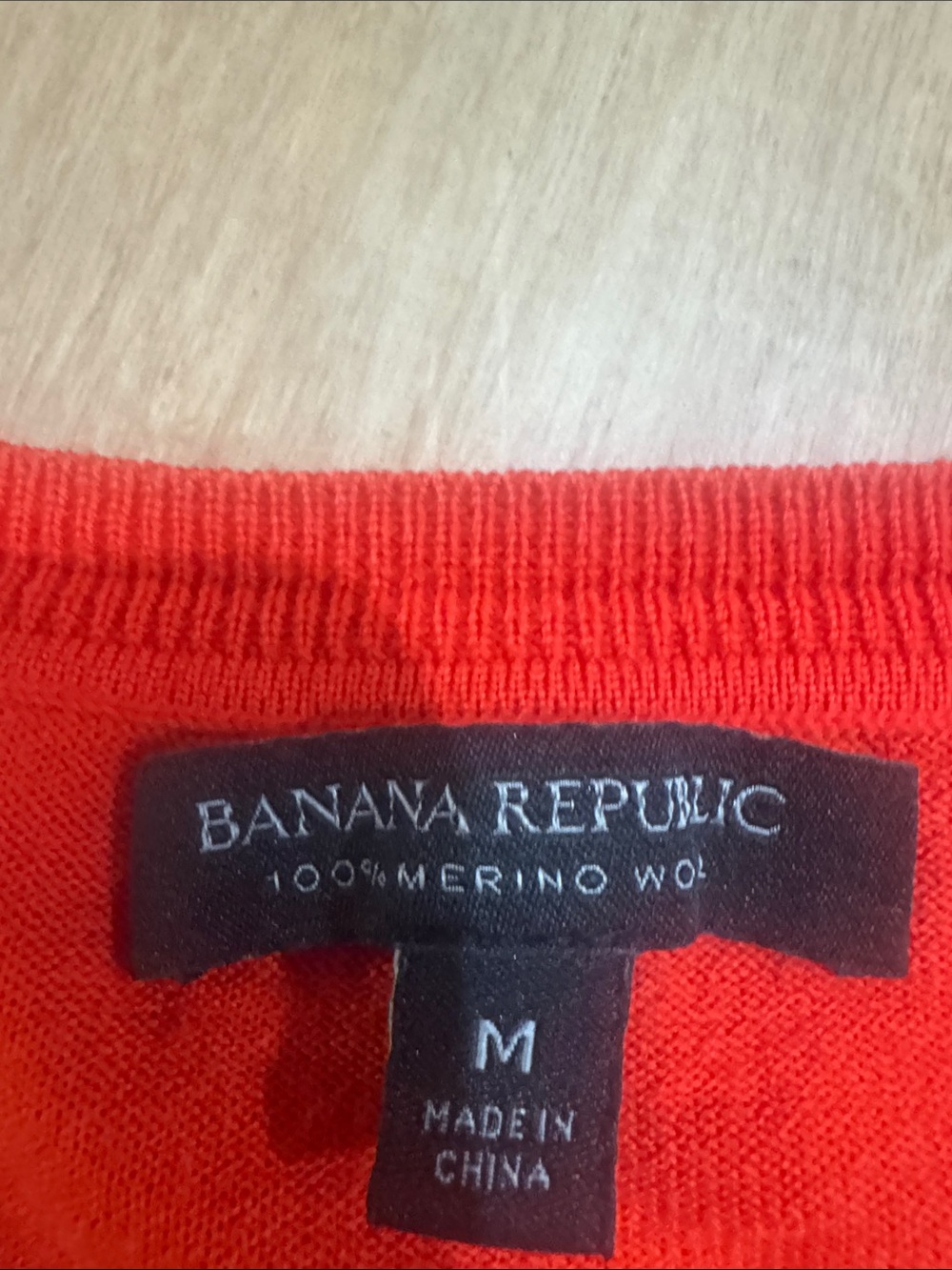 Banana Republic Women's Red V-Neck Sweater with Dark Contrast Stripe - Picture 2 of 2